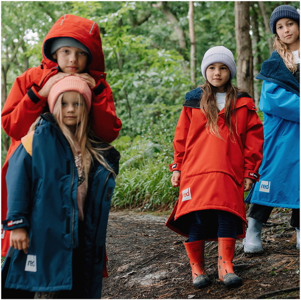 2025 Red Paddle Co Junior Dry Changing Poncho 00200900601 - Red